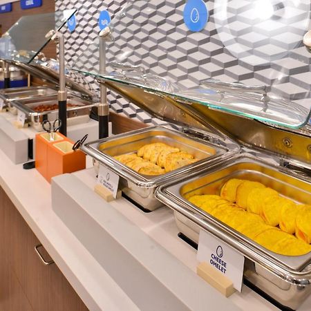 Holiday Inn Express - Fall River North Экстерьер фото