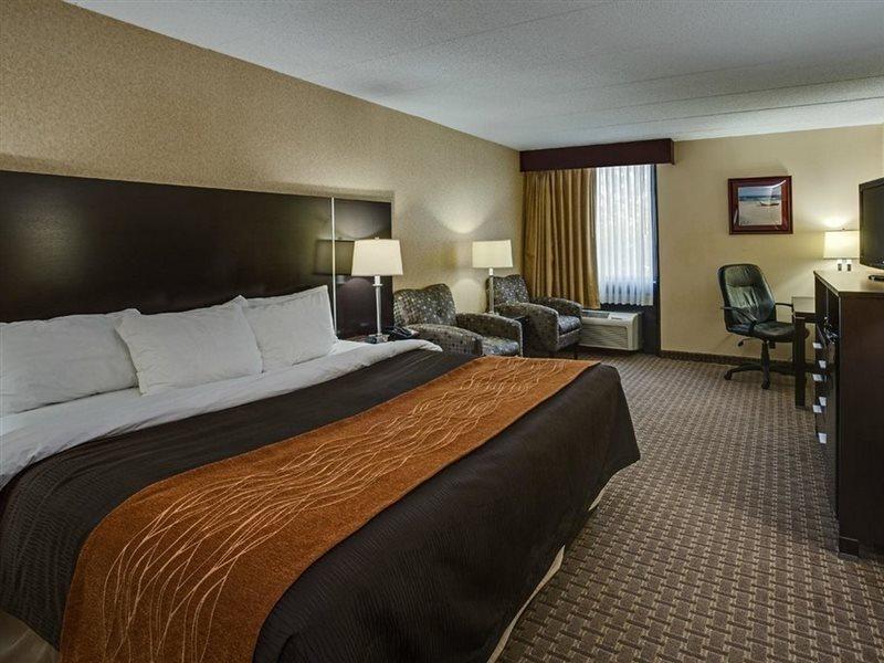 Holiday Inn Express - Fall River North Экстерьер фото